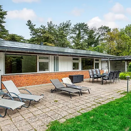5 Bedroom Stunning In * Gilleleje